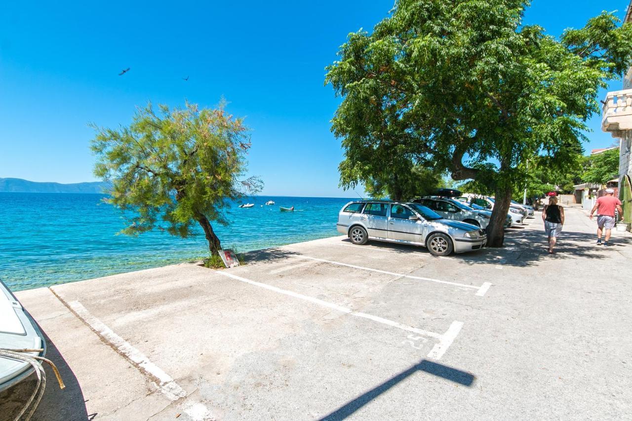 Apartments By The Sea Brist, Makarska - 15714 Подаца Экстерьер фото