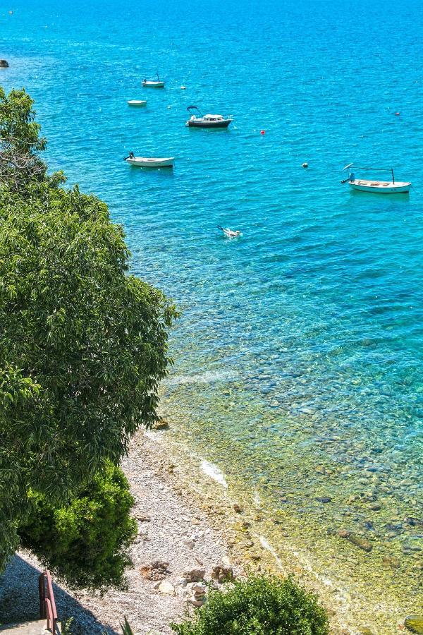 Apartments By The Sea Brist, Makarska - 15714 Подаца Экстерьер фото