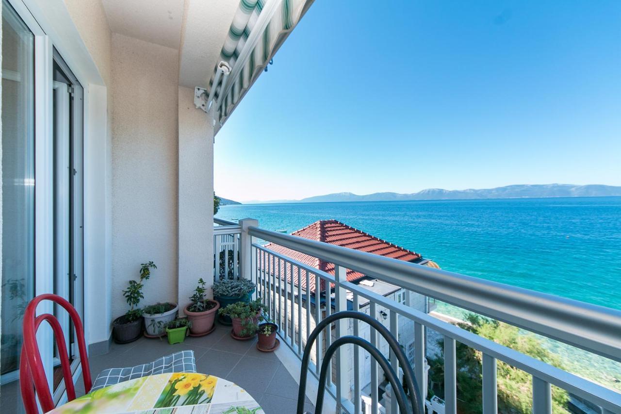 Apartments By The Sea Brist, Makarska - 15714 Подаца Экстерьер фото